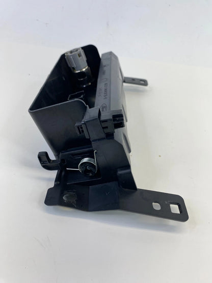 2010-2012 FORD TAURUS DASH STORAGE W/POWER OUTLET & LIGHT SWITCH BG13-54045P26