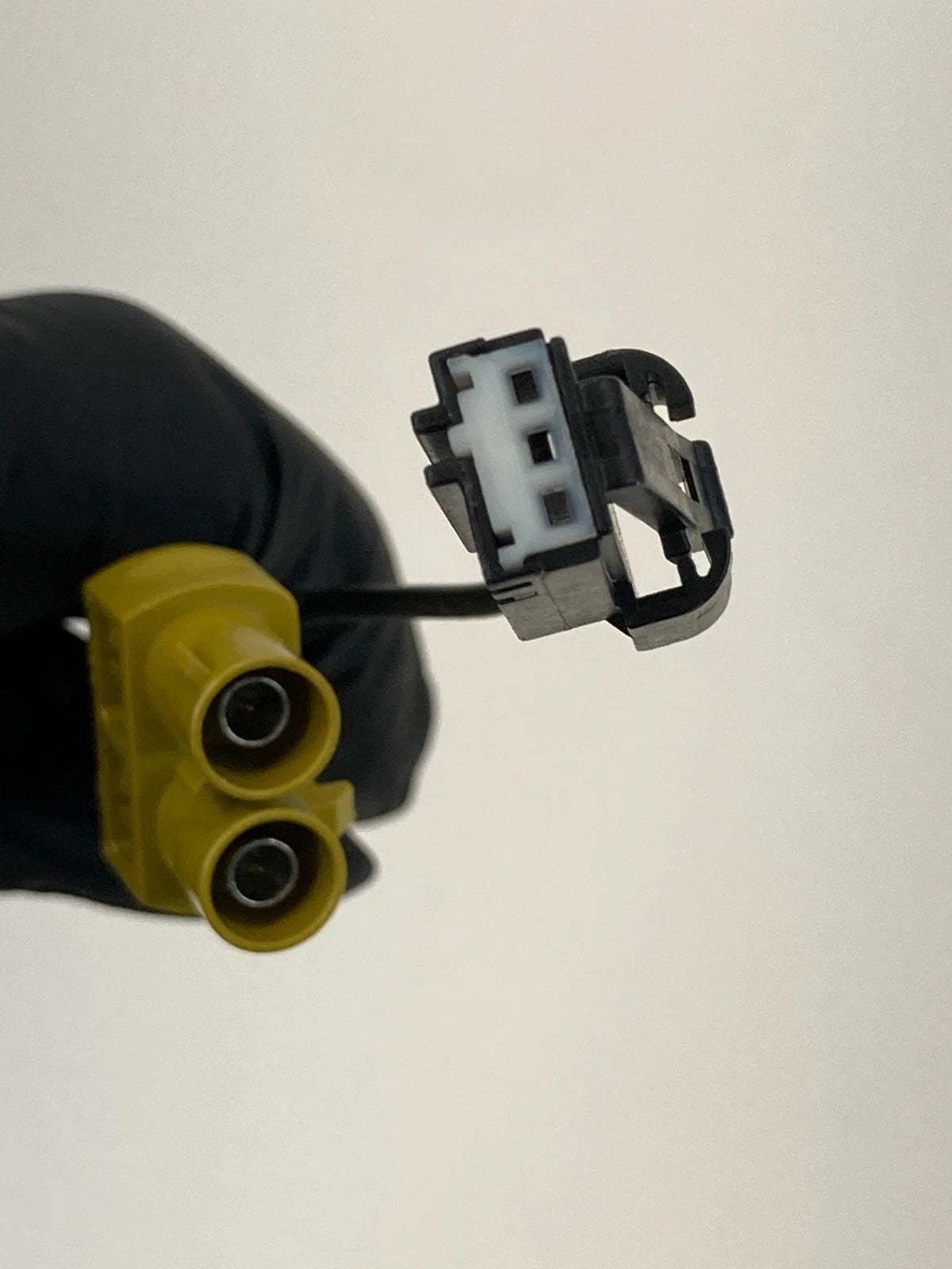 2009-2019 Ford Roof Mount Radio Antenna Base Mast Assy DA8T-19G461-AD OEM