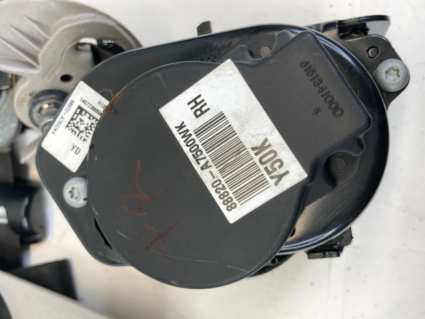 14-18 Kia Forte Front Right Side Seat Belt Retractor Pretensioner 88820-A7500WK