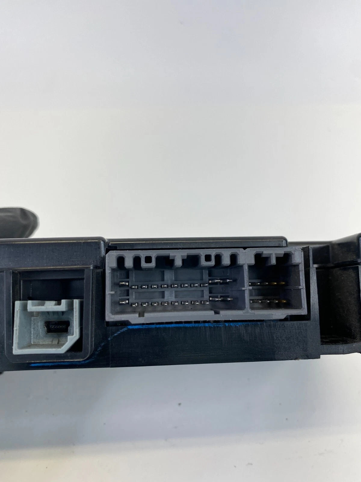 11-16 CHRYSLER TOWN & COUNTRY TELEMATICS COMMUNICATION CONTROL MODULE 68104904AC