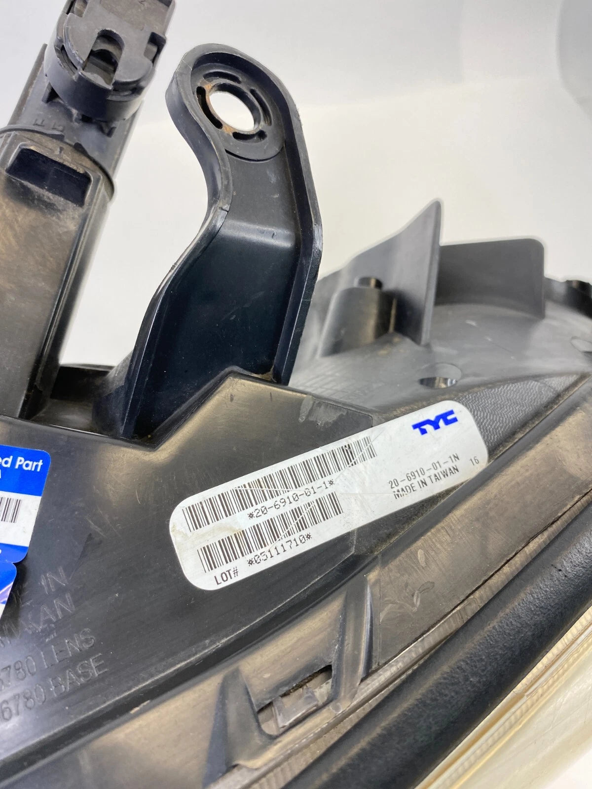 2006-2008 TOYOTA RAV4 AFTER MARKET FRONT LEFT SIDE HEADLIGHT HEADLAMP ASSEMBLY