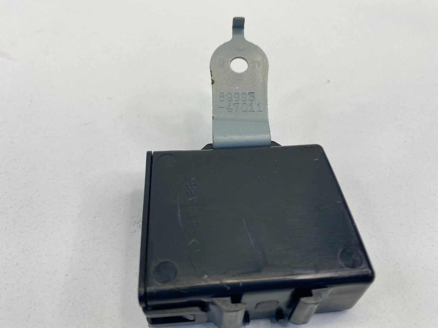 04-09 TOYOTA PRIUS TRUNK SMART KEYLESS ENTRY OSCILLATOR MODULE UNIT 89993-47011