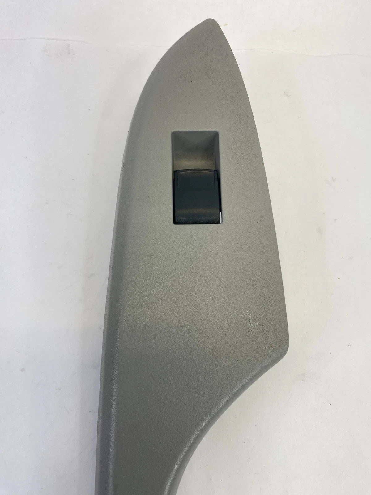 2009-2013 TOYOTA COROLLA REAR RIGHT SIDE DOOR WINDOW CONTROL SWITCH 74271-02250