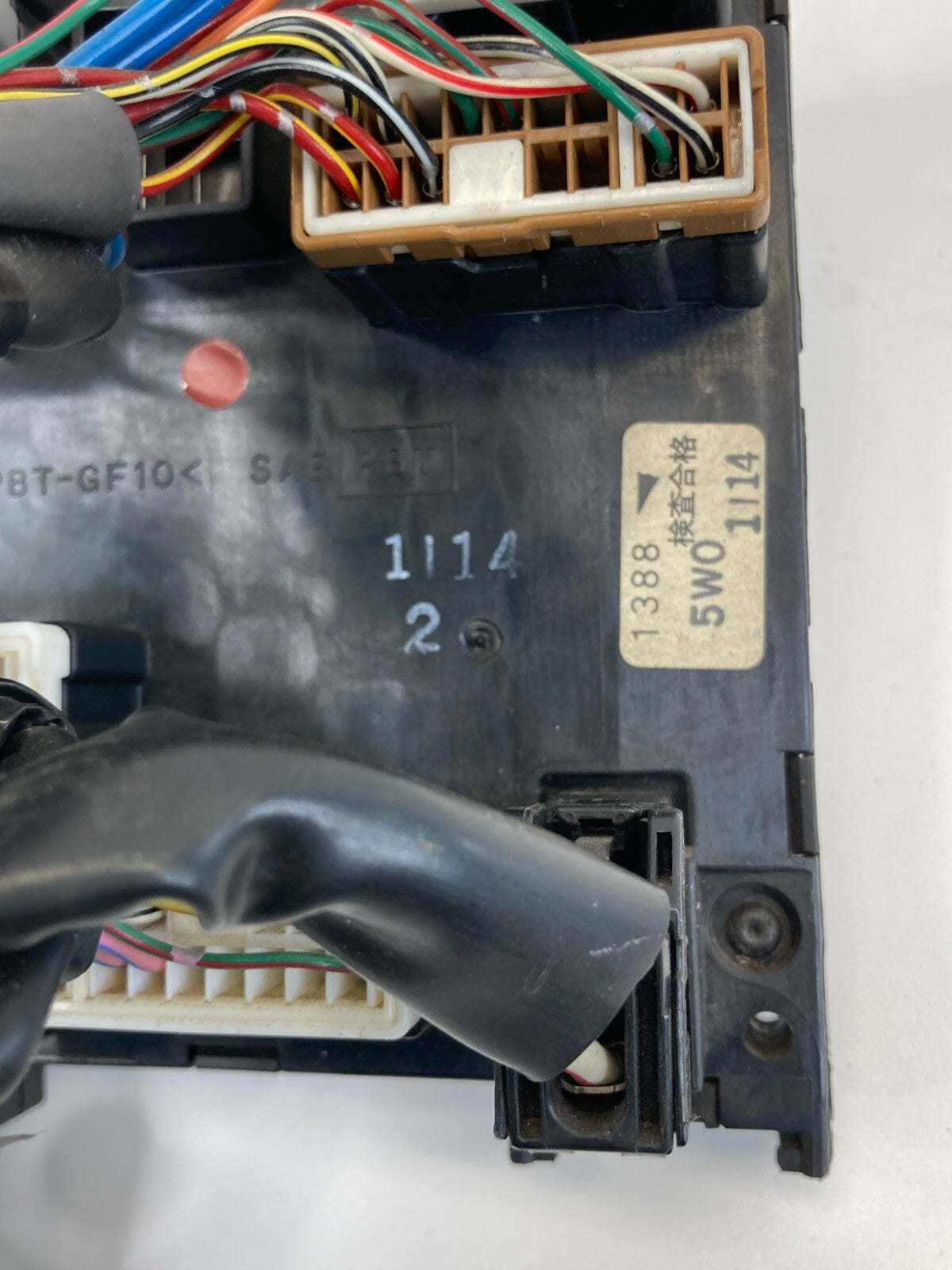 2002-2004 Nissan Pathfinder Dash Interior Fuse Box Junction Block 24350-5W900