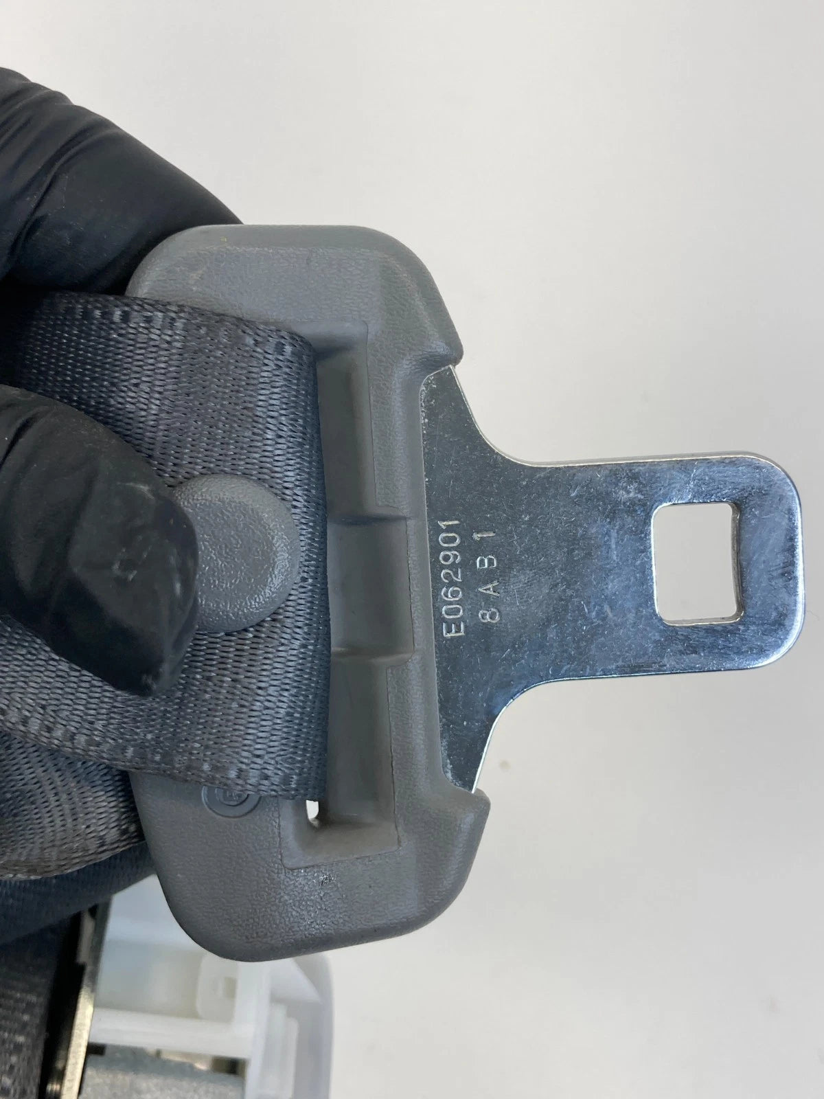 2005-2011 TOYOTA TACOMA FRONT RIGHT PASSENGER SIDE REGULAR CAB 2DR RETRACTOR OEM