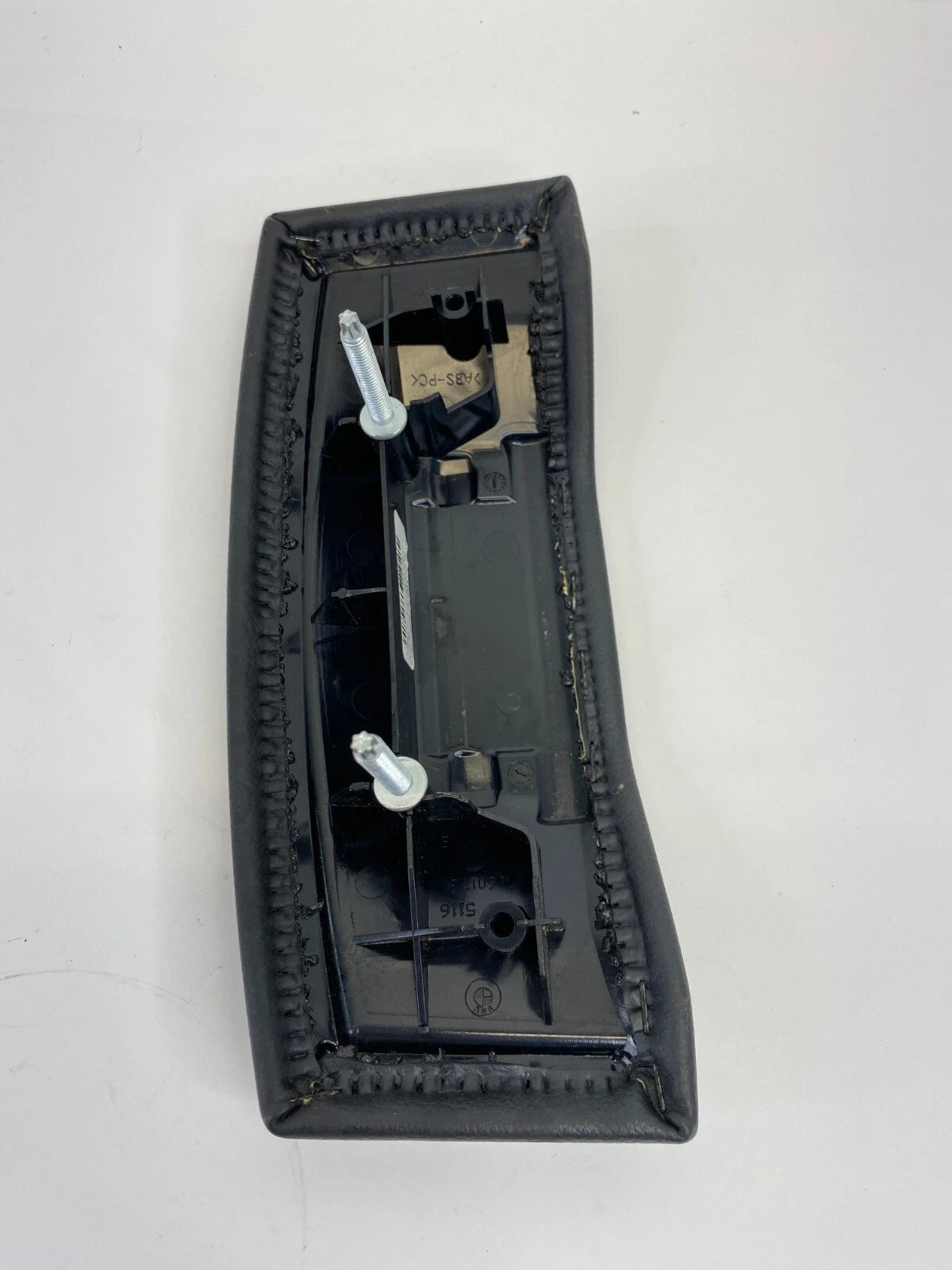 04-07 BMW 530I 525I REAR CENTER CONSOLE ARMREST TRIM PANEL BEZEL 7060174 OEM