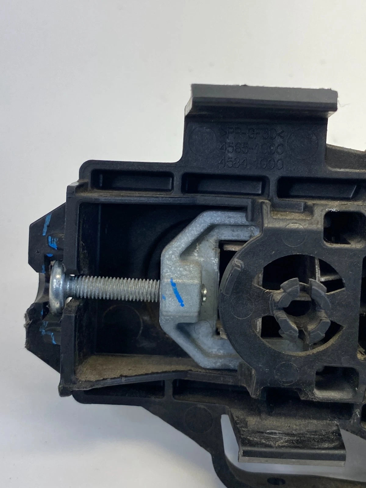 2011-2019 FORD FIESTA REAR LEFT SIDE EXTERIOR DOOR HANDLE ASSEMBLY OEM