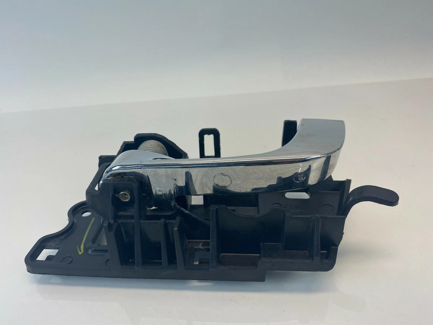 2003-2007 CADILLAC CTS FRONT LEFT DRIVER INTERIOR INNER DOOR HANDLE 25707889 OEM