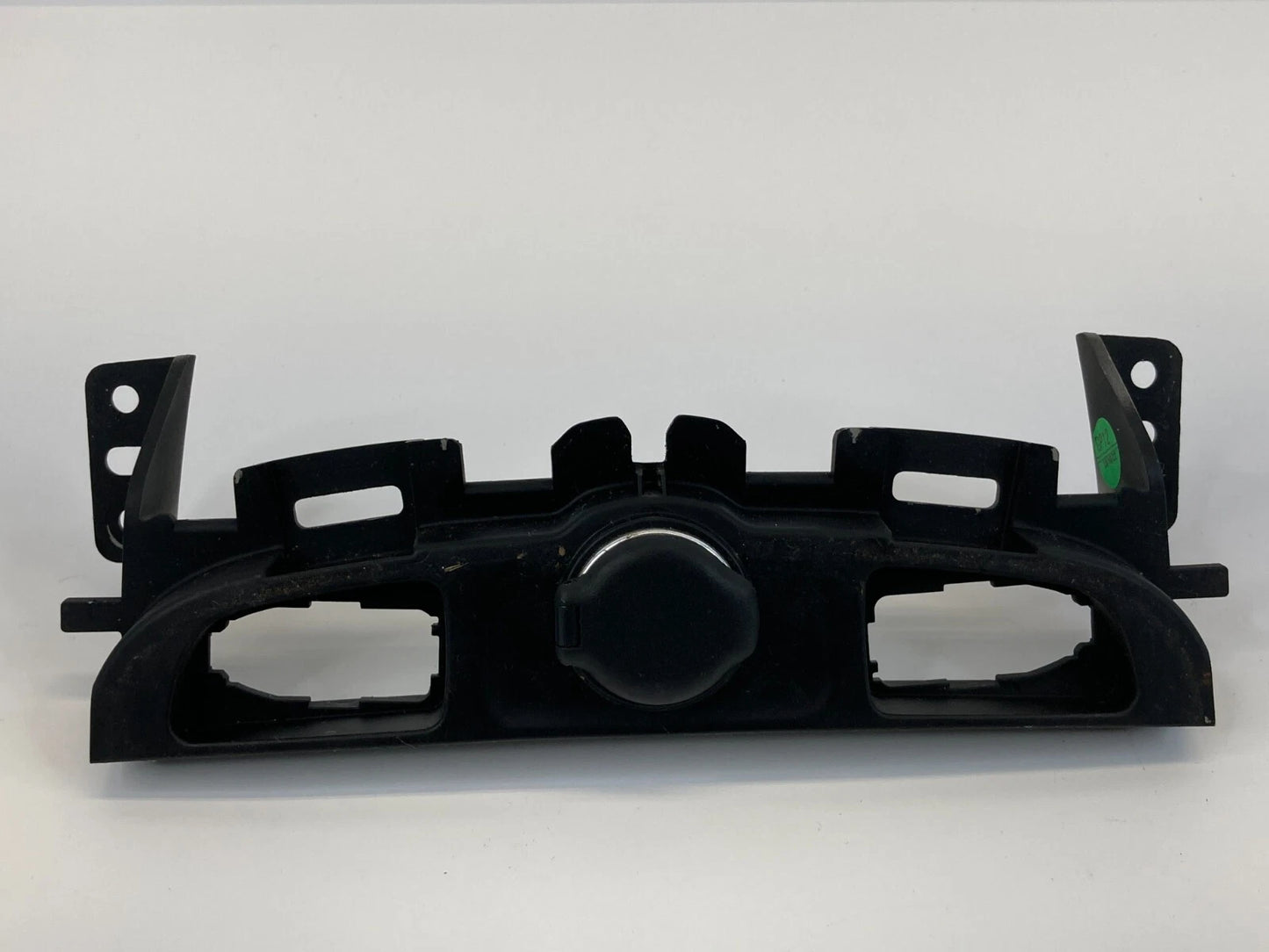 13-15 CHEVY MALIBU LOWER CENTER DASH HAZARD TRACTION SWITCH LIGHTER BEZEL TRIM