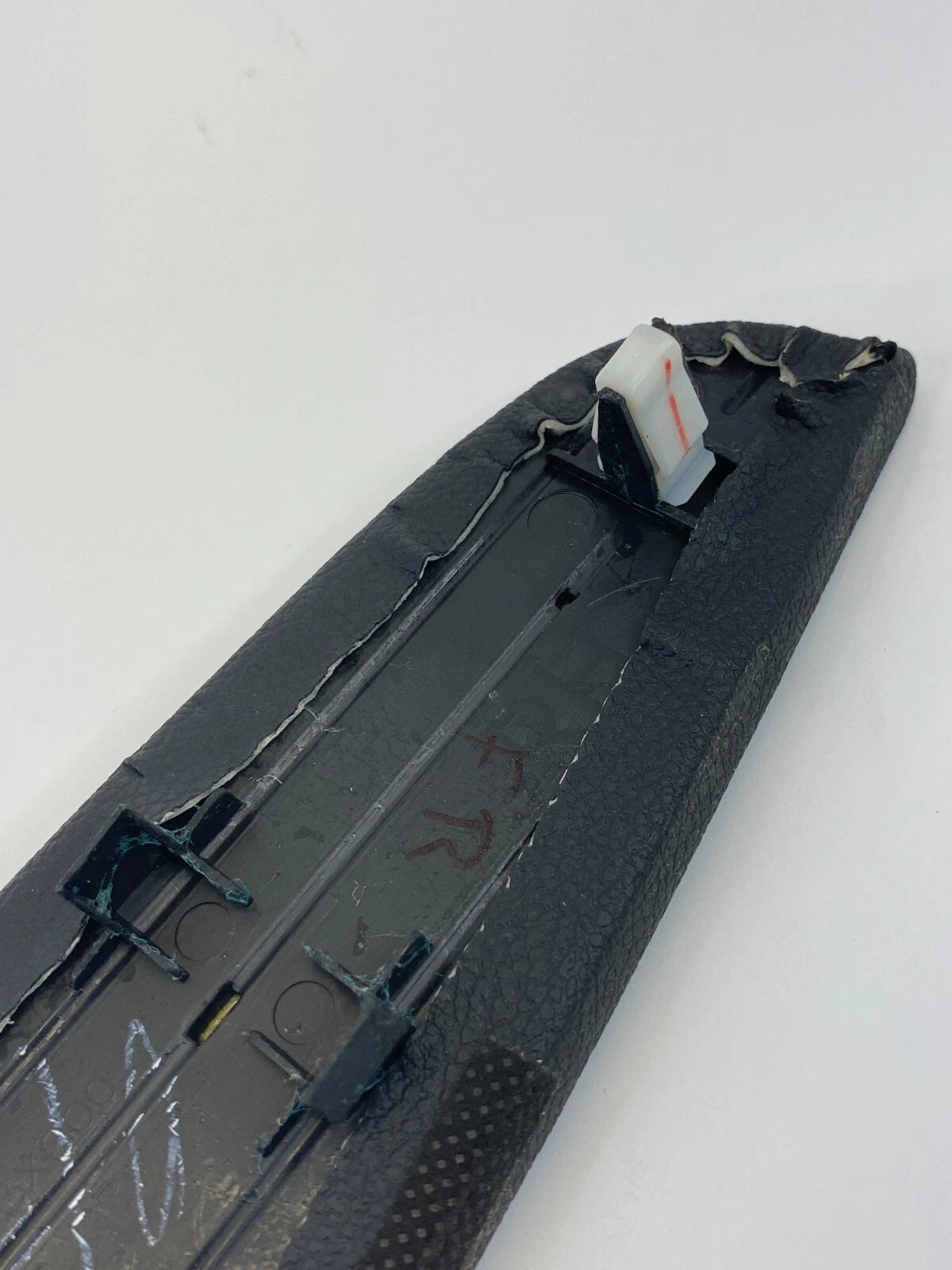 2011-2016 HYUNDAI ELANTRA FRONT RIGHT SIDE DOOR ARMREST ARM REST 82720-3X000 OEM
