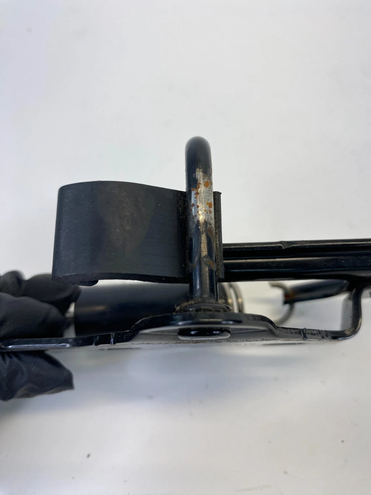 2013-2019 FORD TAURUS POLICE INTERCEPTOR SDN REAR TRUNK LOCK LATCH STRIKER OEM