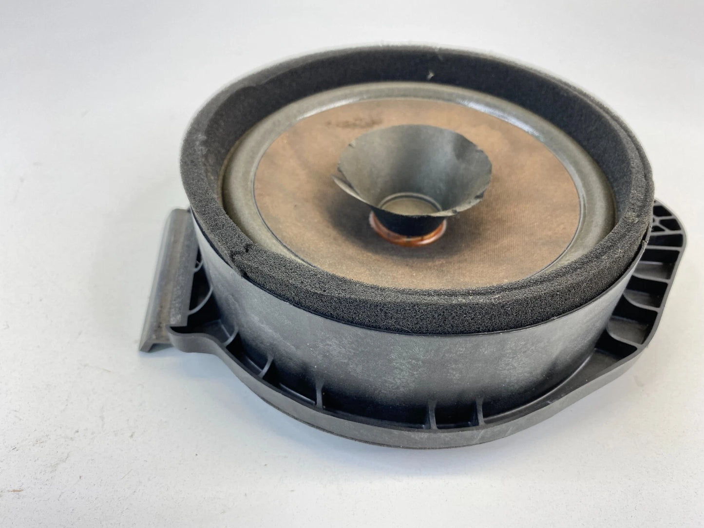 2013-2015 CHEVROLET MALIBU REAR LEFT DRIVER DOOR SPEAKER AUDIO OEM