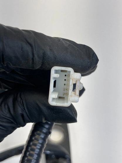 2004-2009 LEXUS RX330 RX350 FRONT LEFT SIDE SEAT BELT BUCKLE GRAY E067902 OEM