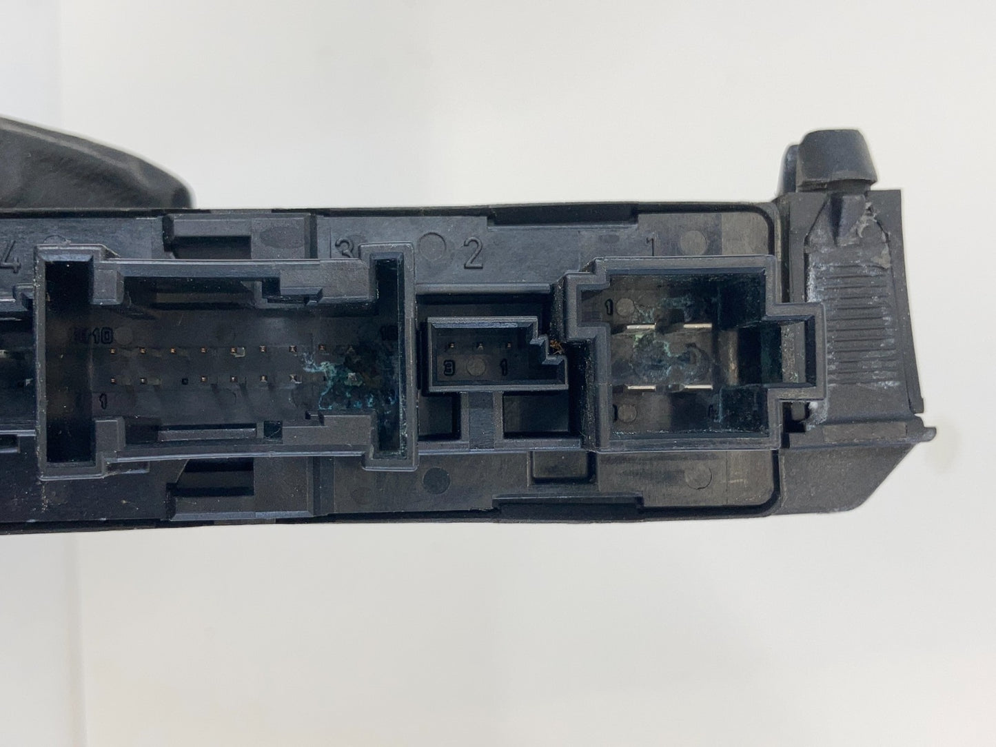 1998-2002 Mercedes-Benz E430 Front Right Door Control Module 208-820-14-26 OEM