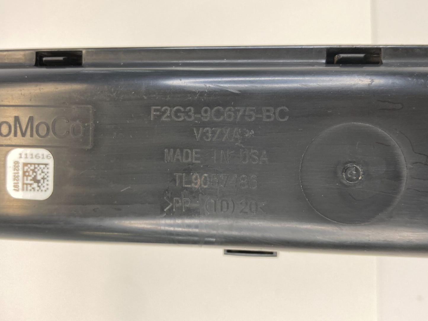 2015-2018 Ford Edge 2.0L L4 Air Cleaner Intake Tube Duct Assembly F2G3-9C675-BC