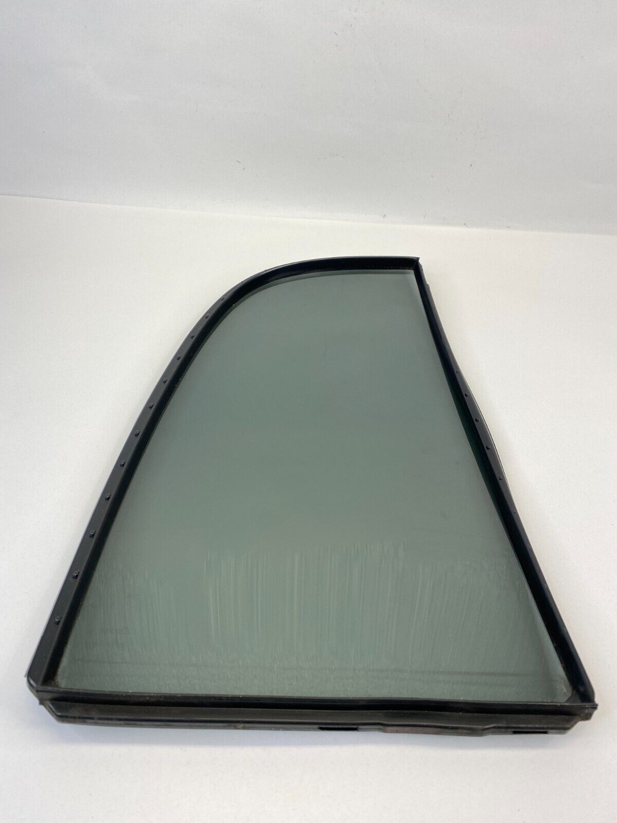 99-04 Chevrolet Tracker Rear Left Side Door Vent Window Glass Quarter Panel OEM