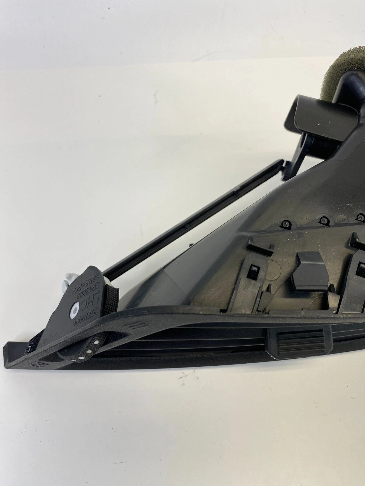 2010-2017 CHEVROLET EQUINOX DASH CENTER LEFT SIDE AC AIR VENT GRILLE 2577908 OEM