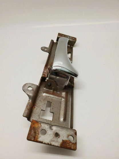 1998-2004 CADILLAC SEVILLE FRONT RIGHT PASSENGER INNER DOOR HANDLE BRACKET OEM