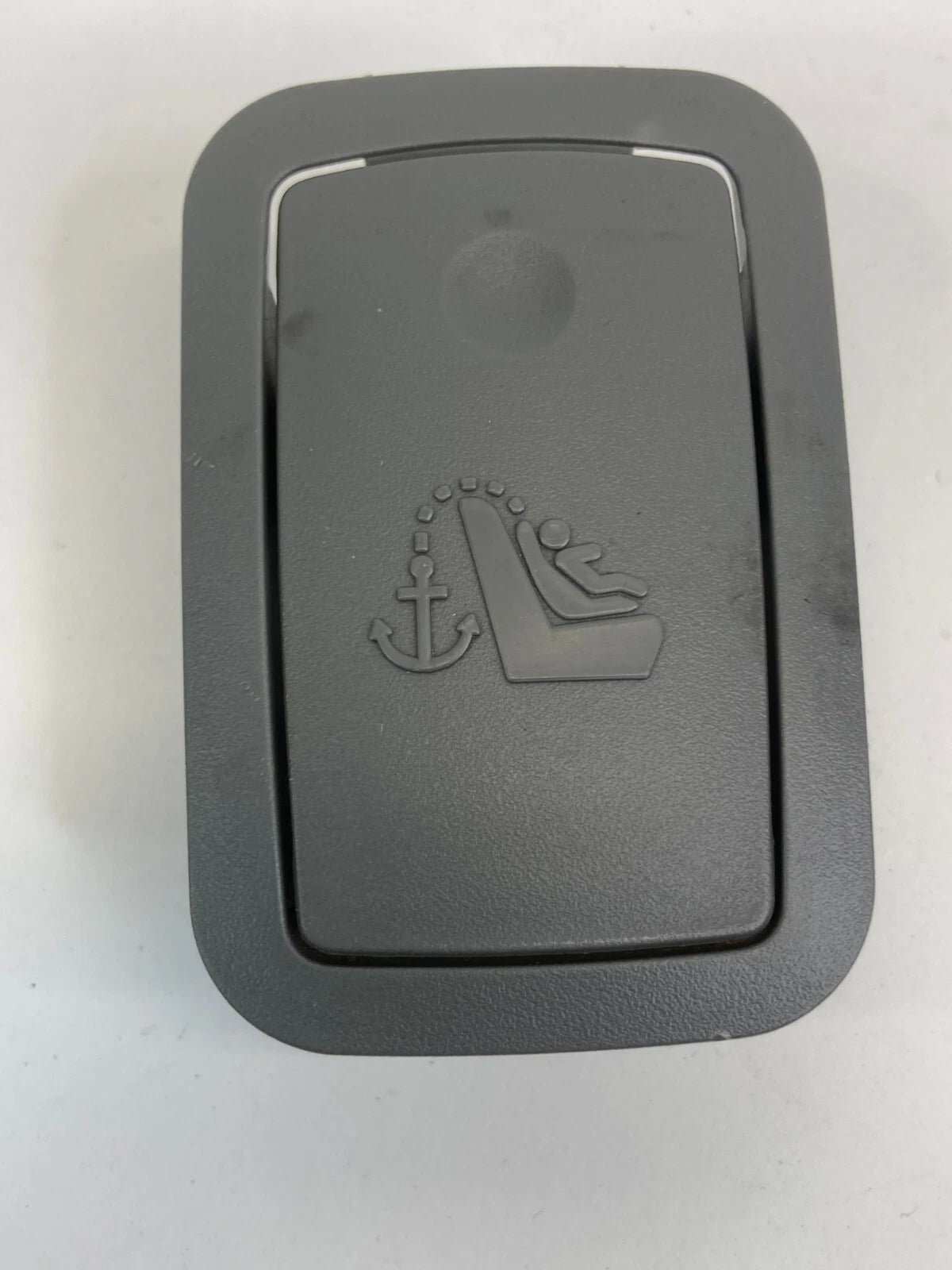 2013-201CHEVROLET MALIBU DECK SEAT CHILD ANCHOR HOOK COVER CAP OEM 15795997