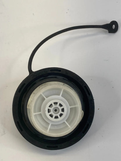 2006 2007 06 07 INFINITI M35 3.5L 24V FUEL FILLER GAS TANK CAP LID COVER OEM