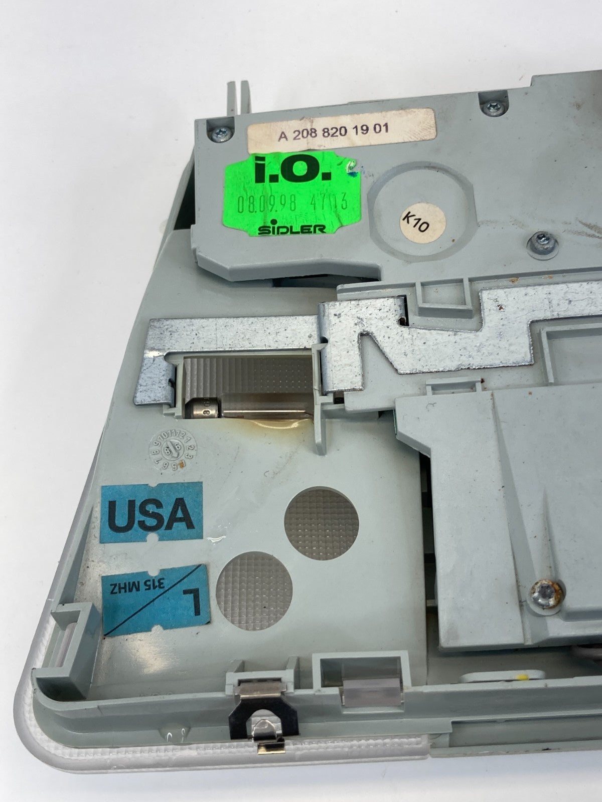 1998-2002 Mercedes-Benz E430 Overhead Reading Dome Map Light A208-820-19-01 OEM