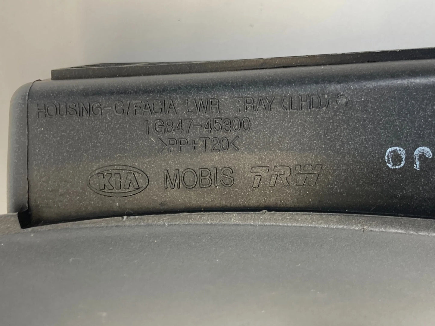 2006-2011 KIA RIO LEFT SIDE STORAGE COMPARTMENT ASSEMBLY 1G847-45300 OEM