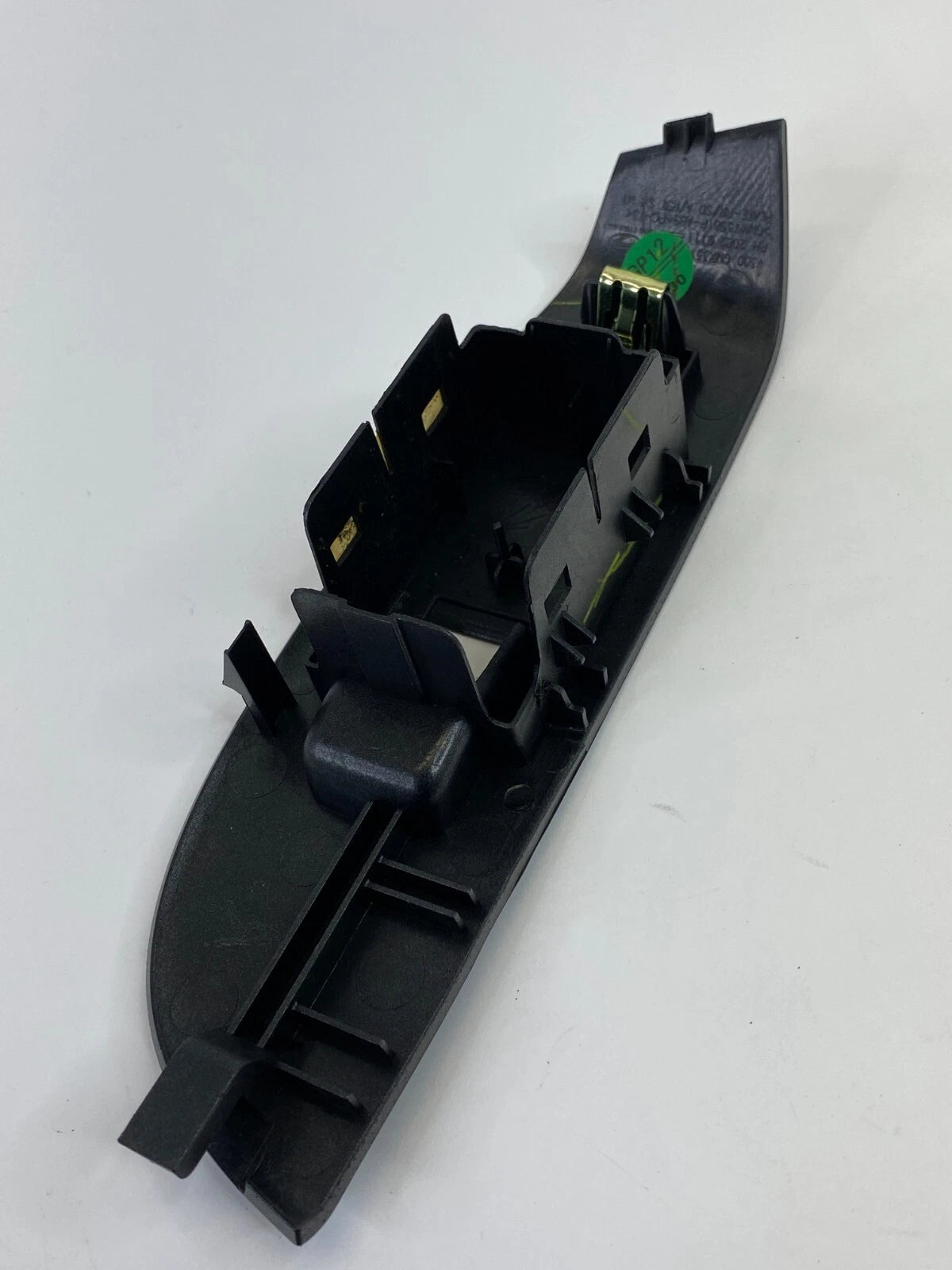 2013-2015 CHEVROLET MALIBU REAR RIGHT DOOR WINDOW SWITCH BEZEL TRIM 20829111 OEM