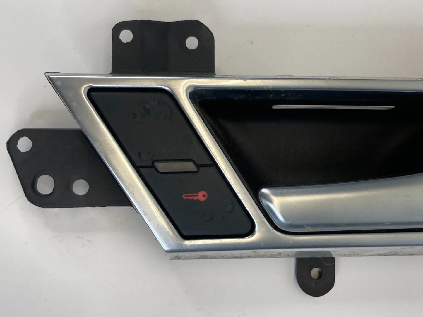 05-11 AUDI A6 QUATTRO REAR RIGHT INNER DOOR HANDLE W/ LOCK SWITCH 4F0-839-020-E