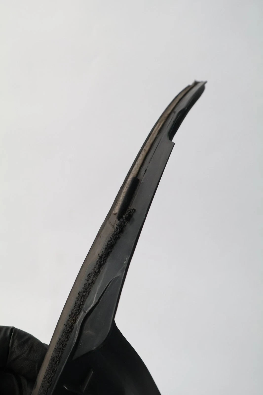 2011-2020 TOYOTA SIENNA FRONT LEFT DRIVER SIDE FENDER TO COWL COVER SEAL OEM