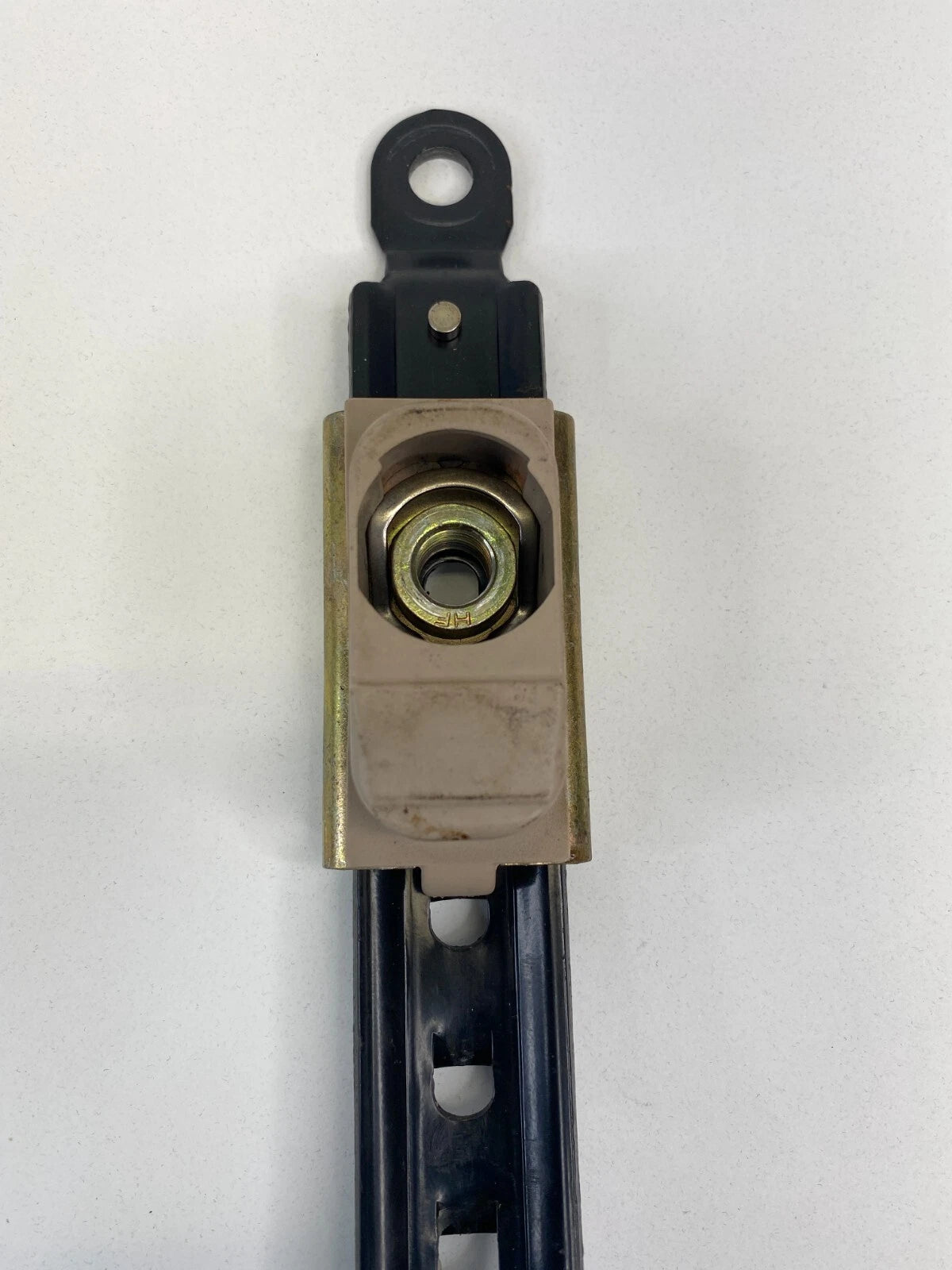1999-2001 TOYOTA CAMRY SEDAN FRONT RIGHT SIDE SEAT BELT HEIGHT ADJUSTER OEM