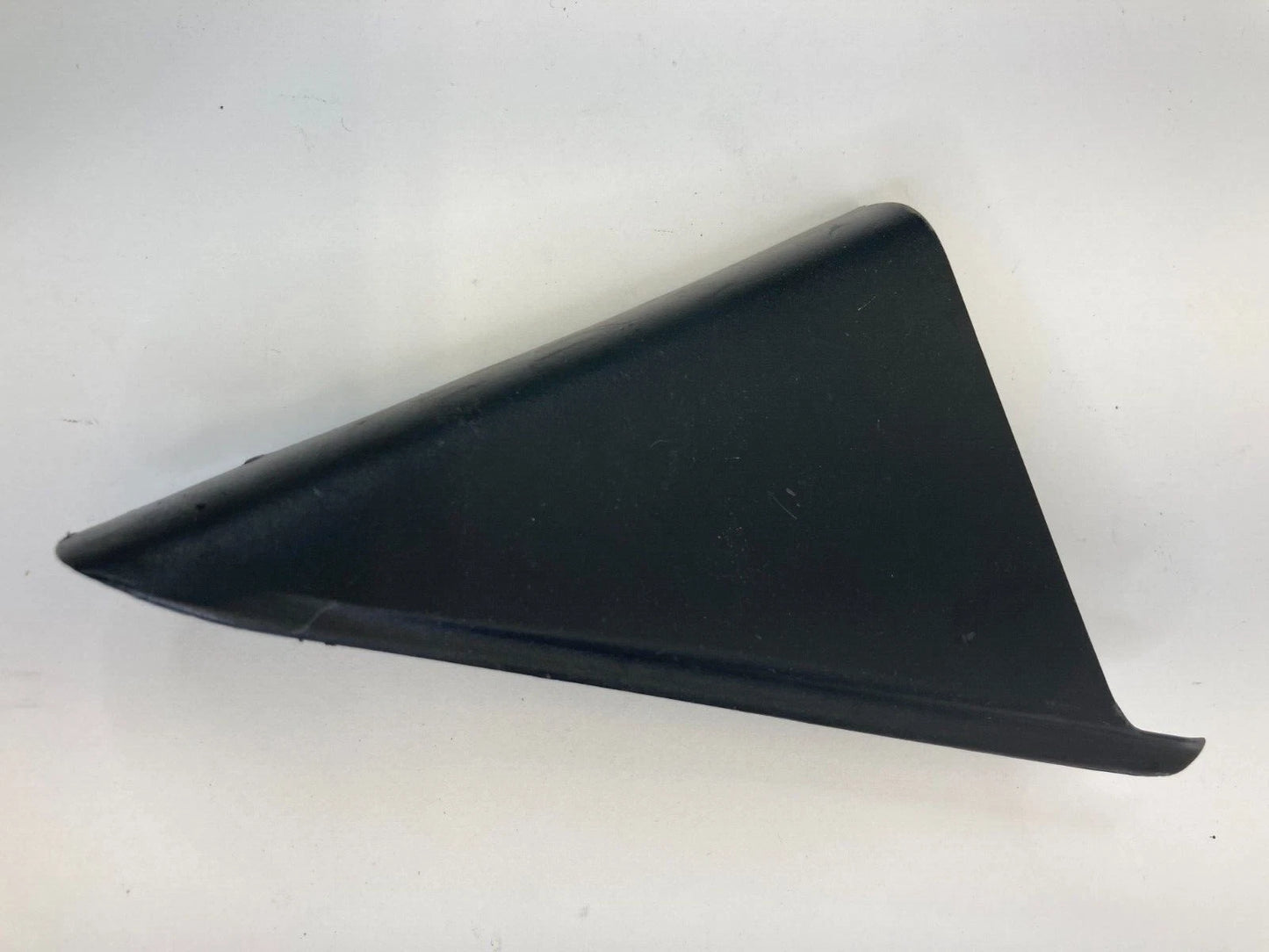 11-14 HYUNDAI SONATA REAR LEFT INTERIOR DOOR CORNER MOLDING COVER 83910-3S000