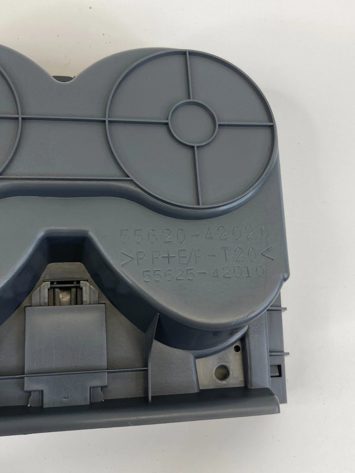 2001-2005 TOYOTA RAV4 FRONT CENTER CONSOLE DUAL CUP HOLDER CUPHOLDER 55620-42020