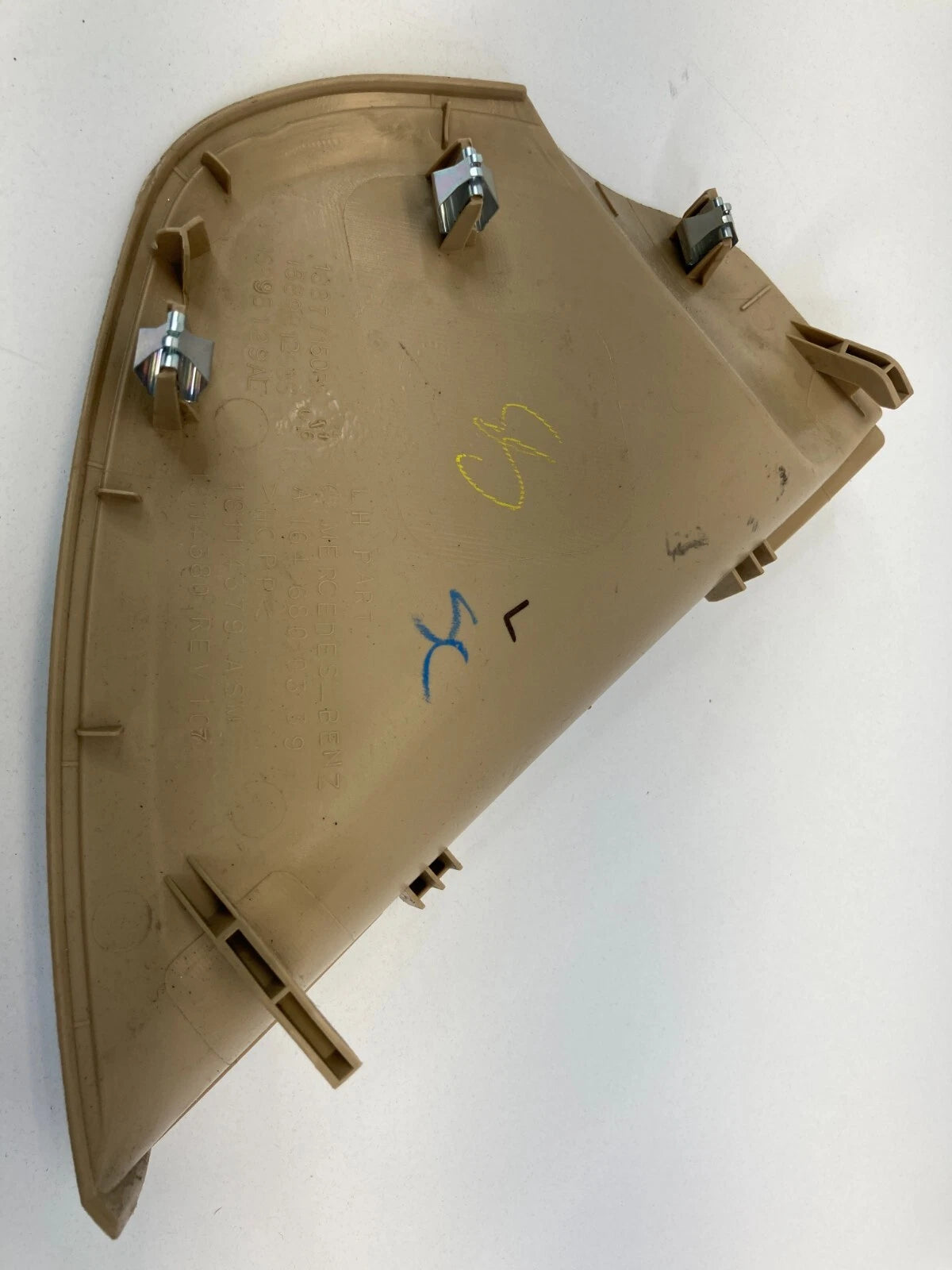 2006-2011 MERCEDES-BENZ ML 350 SUV 4-DR DASH LEFT SIDE END CAP COVER A1646800339