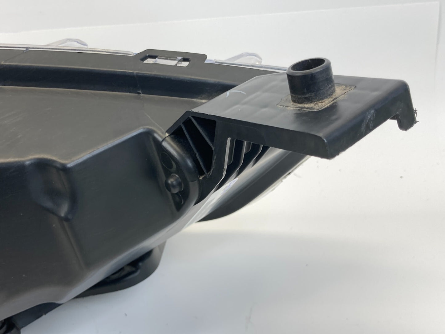 2013-2016 Dodge Dart Sedan Left Driver Headlight Headlamp Halogen Aftermarket