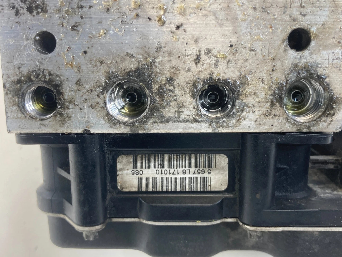 2008 2009 2010 2011 GMC ACADIA 3.6L FWD ABS ANTI LOCK BRAKE PUMP MODULE OEM