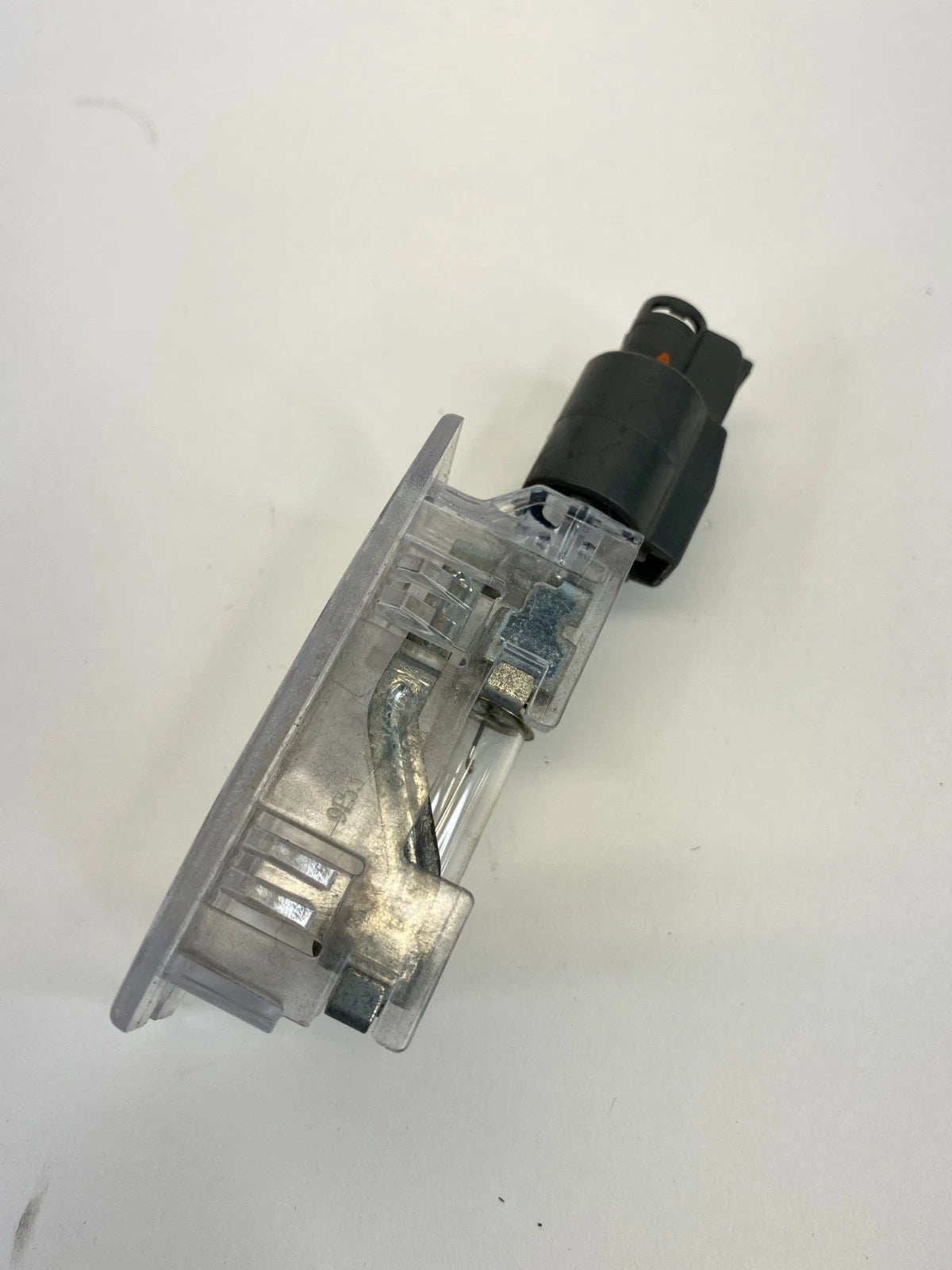 2016-2019 FORD EXPLORER INTERCEPTOR REAR LEFT CARGO COURTESY LIGHT LAMP OEM