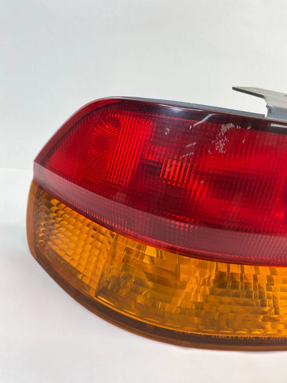 2002-2004 HONDA ODYSSEY REAR LEFT DRIVER SIDE TAIL LIGHT OUTER TAILLIGHT OEM