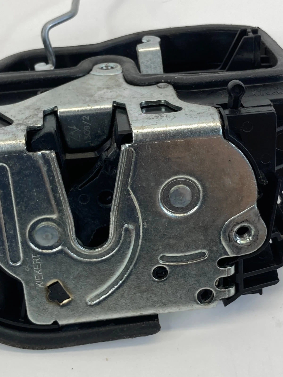 2009-2016 BMW 535XI DOOR LOCK LATCH MECHANISM REAR LEFT SIDE OEM FACTORY 7229459