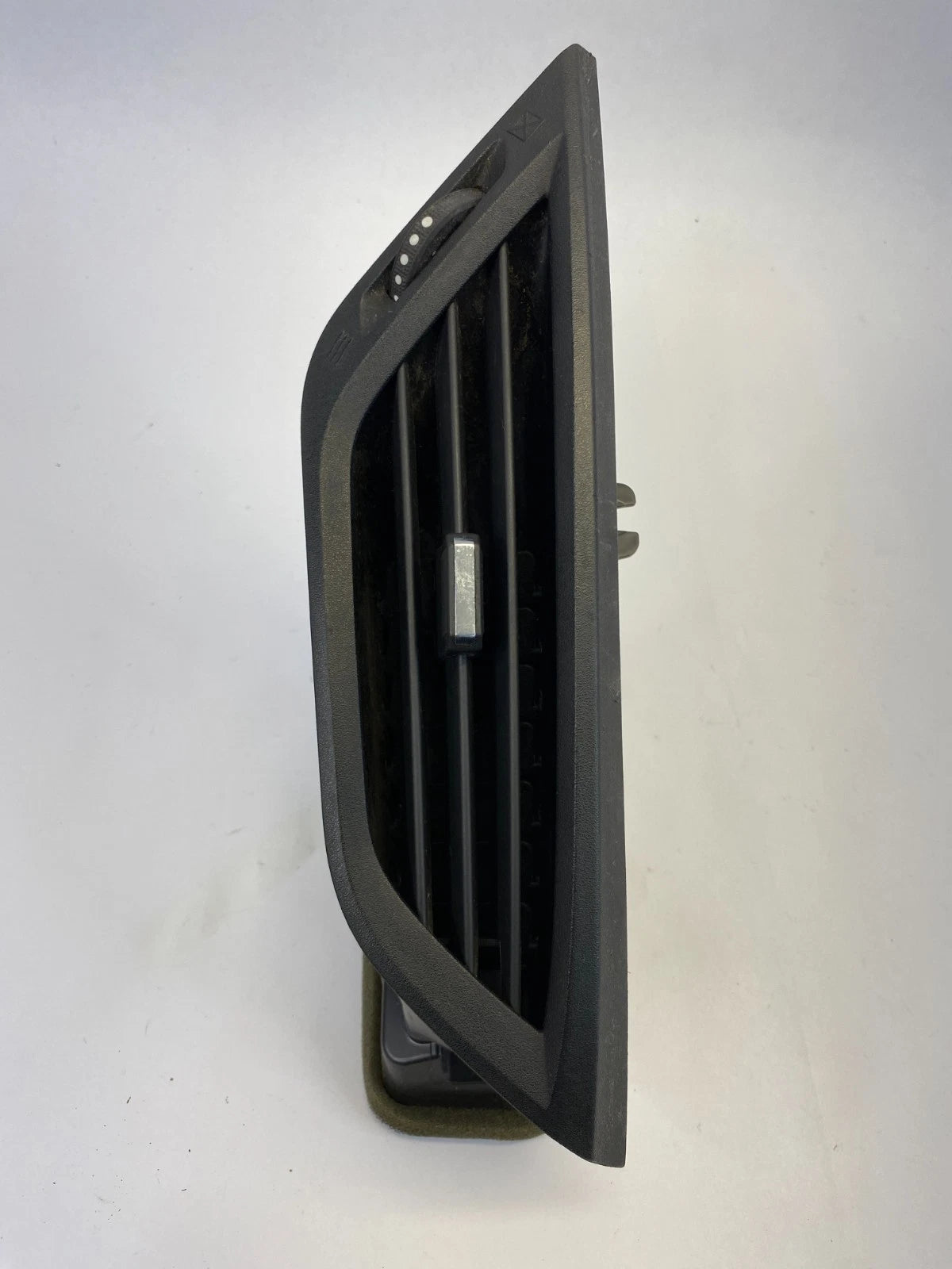 2010-2017 CHEVROLET EQUINOX FRONT RIGHT CENTER DASH A/C AIR VENT OUTLET OEM