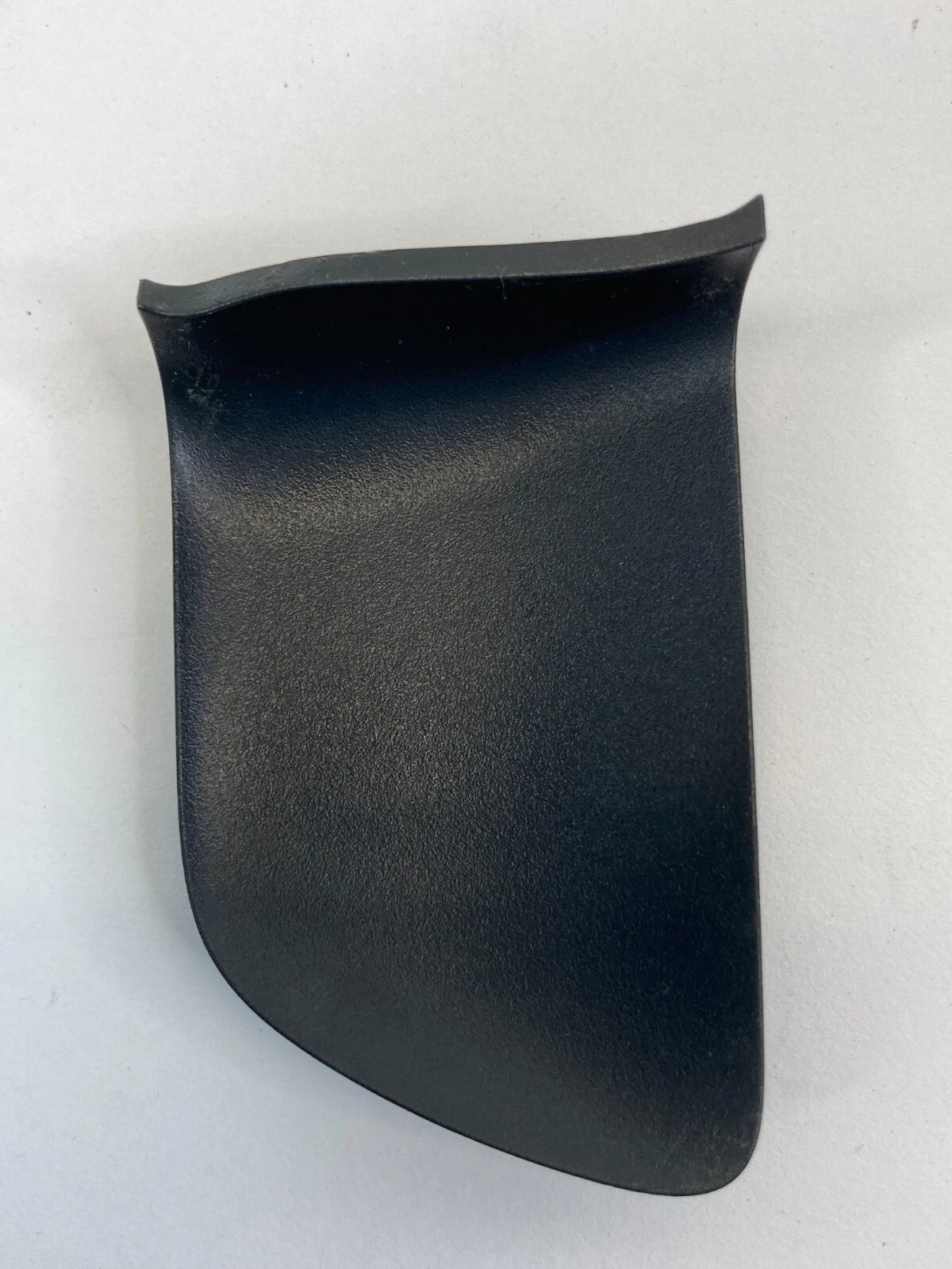 2002-2006 TOYOTA CAMRY FRONT LEFT INNER DOOR PLUG SCREW COVER TRIM 69284-AA010-A