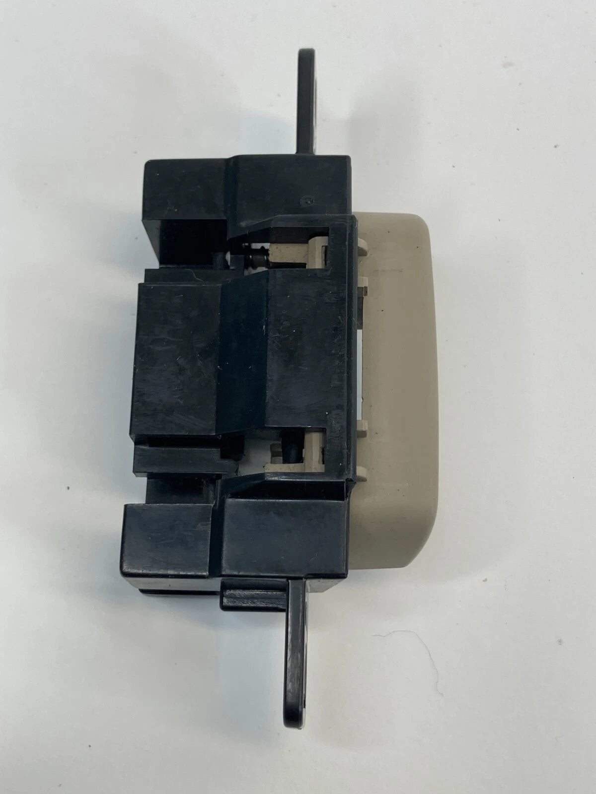 2007 2008 2009 HYUNDAI ELANTRA LOWER DASH STORAGE PUSH LATCH RELEASE OEM
