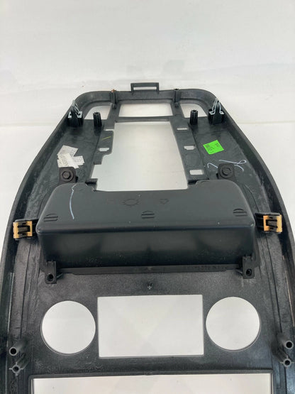 08 09 CHEVROLET EQUINOX LS CENTER DASH RADIO SHIFTER CLIMATE BEZEL TRIM SILVER