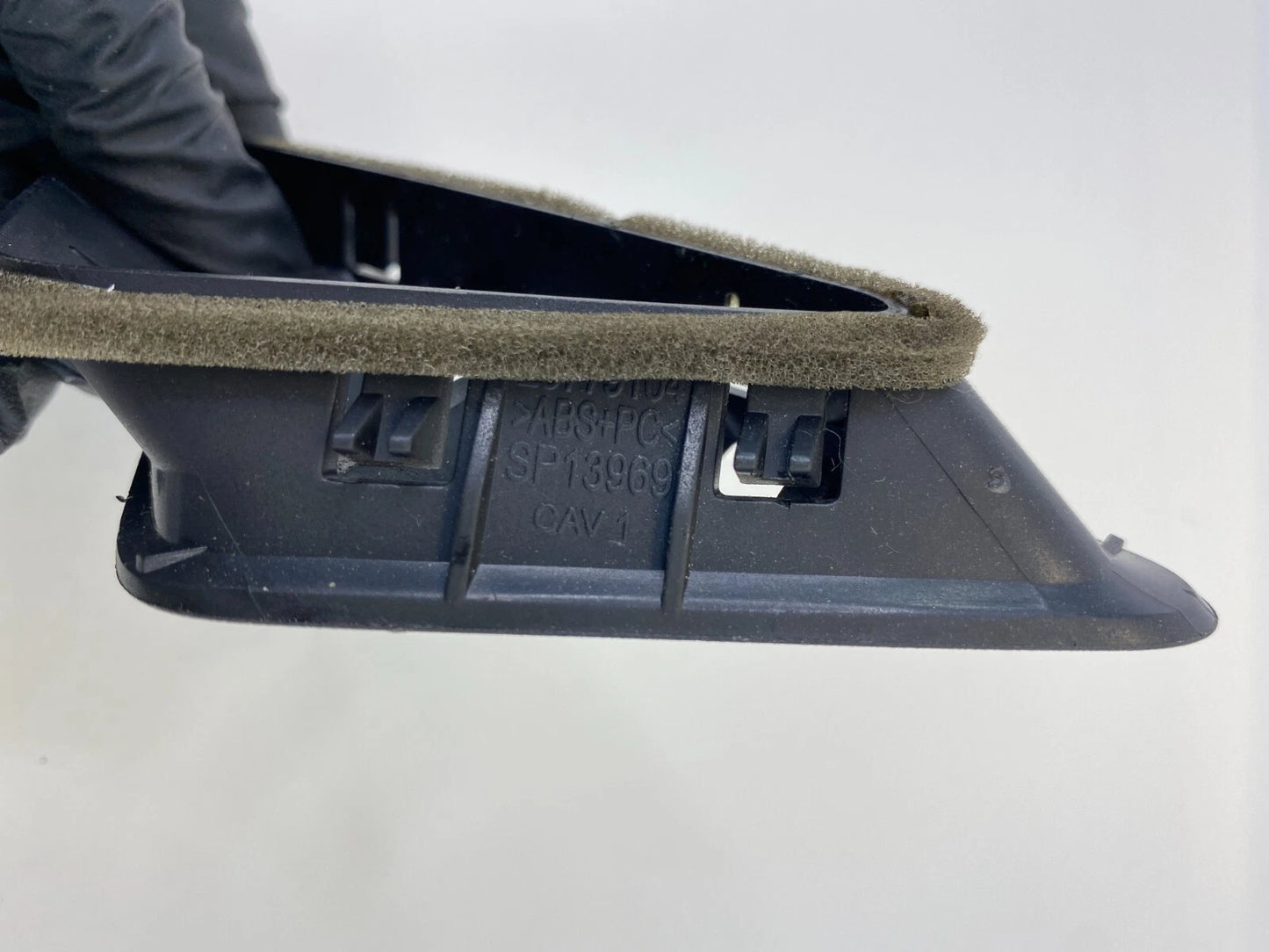 2010-2017 CHEVROLET EQUINOX DASH LEFT SIDE AC AIR VENT DEFROSTER GRILLE ASSY OEM