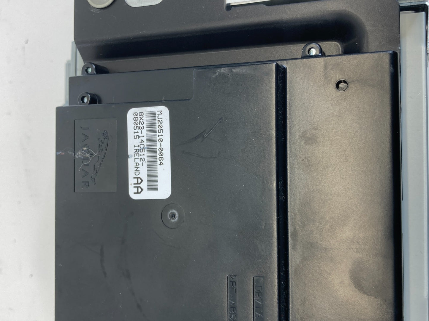 2009-2011 Jaguar XF Radio AM/FM Stereo 6 Disc CD Player Receiver 7G9N-18C815-TA