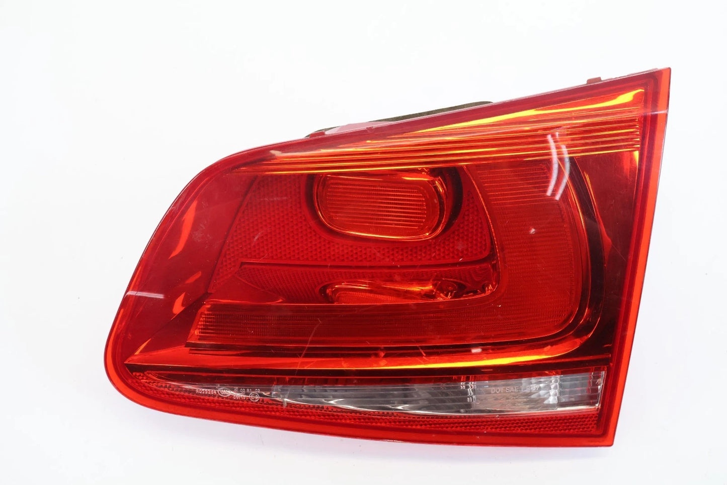 2011-2014 VW VOLKSWAGEN TOUAREG RIGHT TRUNK INNER TAILLIGHT 7P6-945-094-C OEM