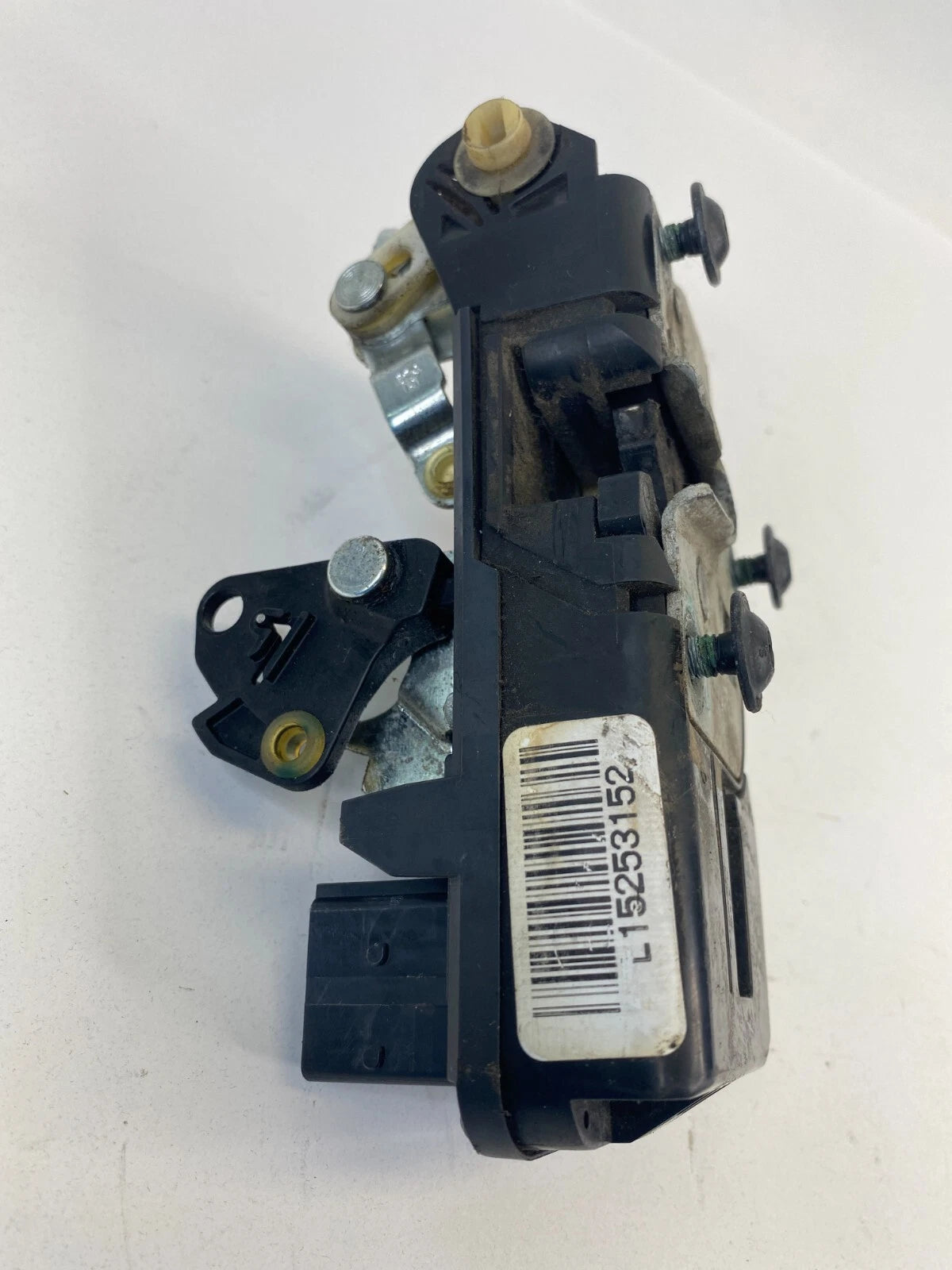 2002-2005 SATURN VUE REAR LEFT DOOR LOCK LATCH RELEASE ACTUATOR 15253152 OEM