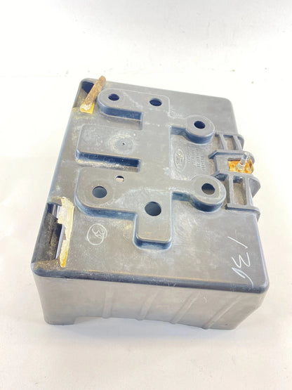 2005 2006 2007 FORD FIVE HUNDRED SEDAN BATTERY TRAY HOLDER BOX BRACKET OEM