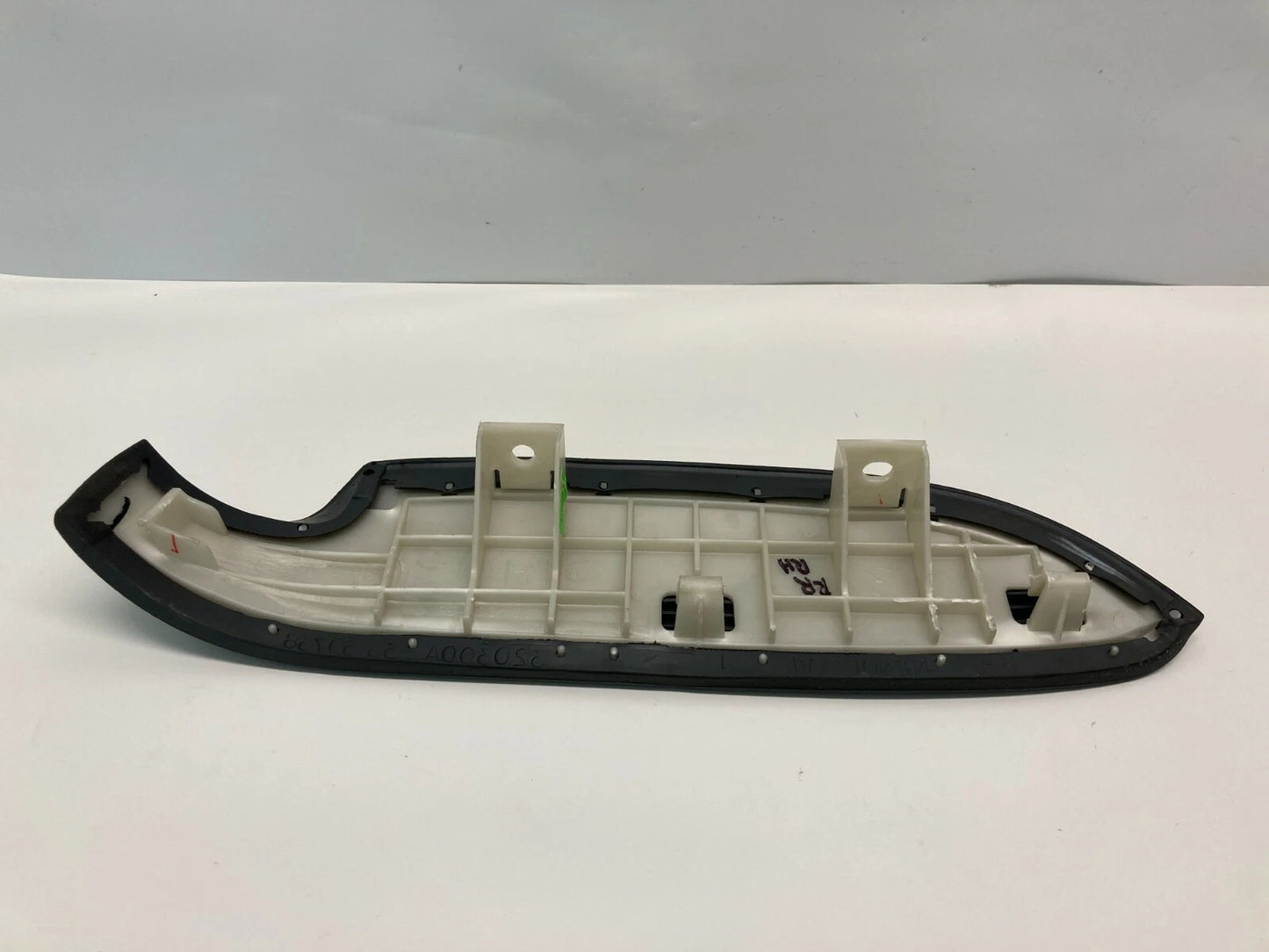 2001-2005 HONDA CIVIC REAR RIGHT DOOR ARMREST TRIM COVER PANEL OEM 1412401S5A1