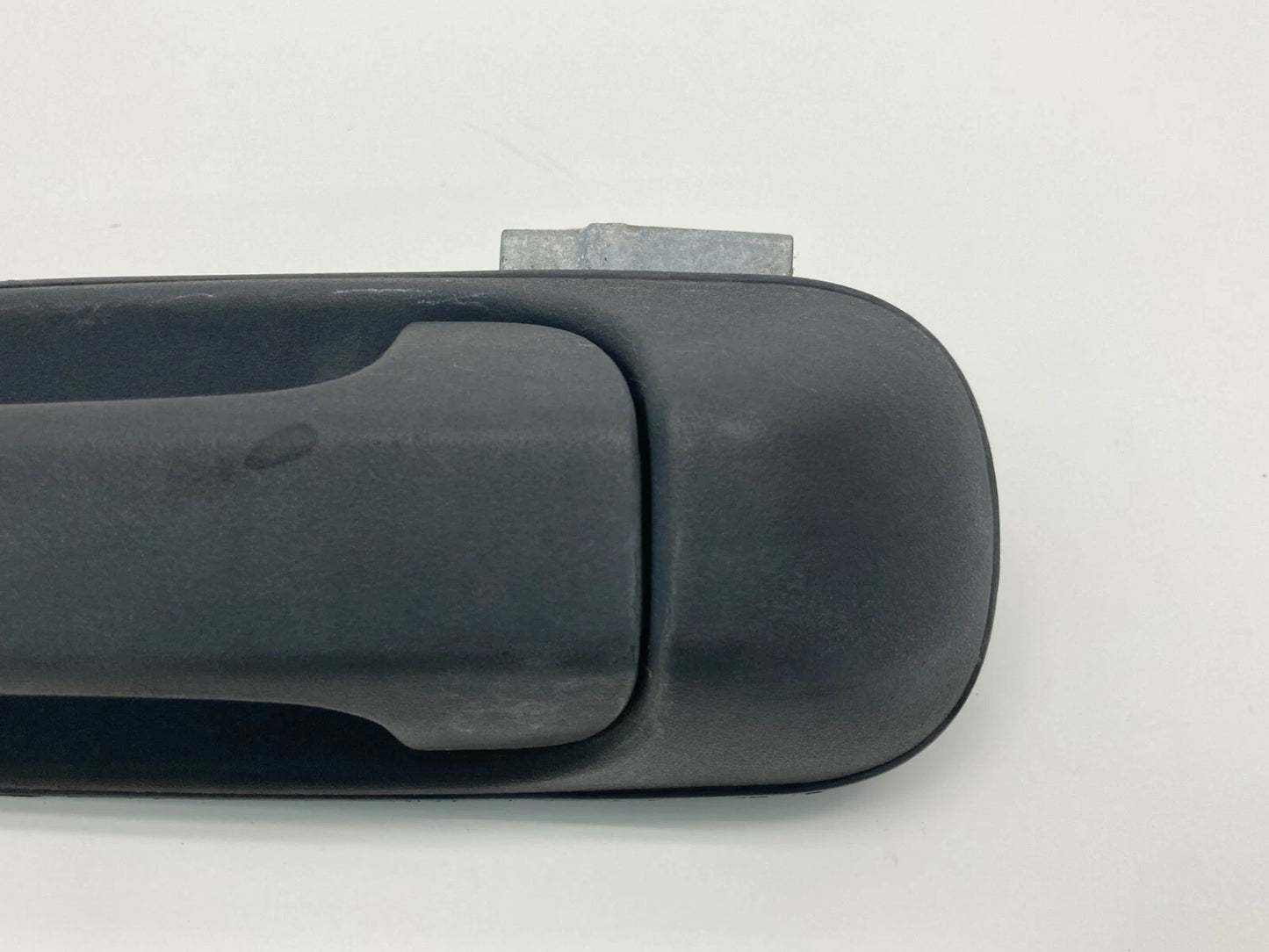 99-04 JEEP GRAND CHEROKEE REAR LEFT SIDE OUTER EXTERIOR DOOR HANDLE ASSEMBLY
