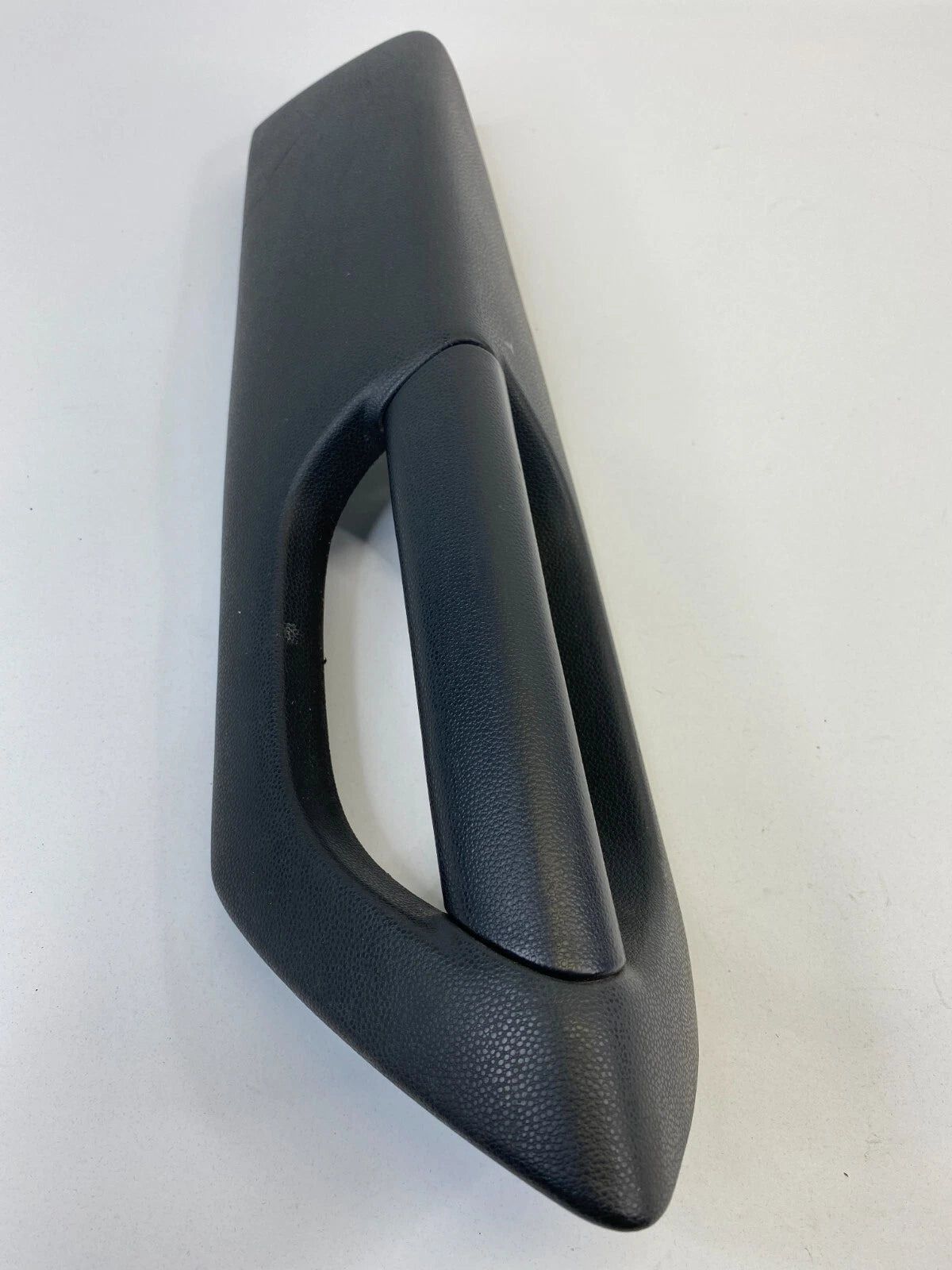 2004-2009 MAZDA 3 MAZDA3 FRONT LEFT SIDE DOOR ARM REST GRIP HANDLE BP4K69391 OEM